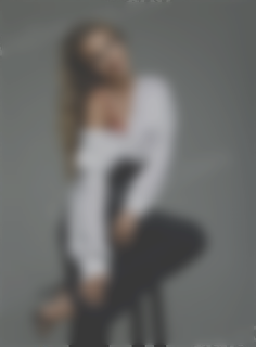 Irochka Sumy 26 y.o. - intelligent lady - small public photo.