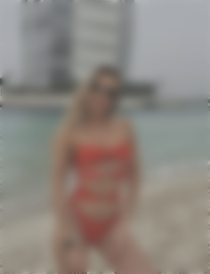 Irochka Sumy 26 y.o. - intelligent lady - small public photo.
