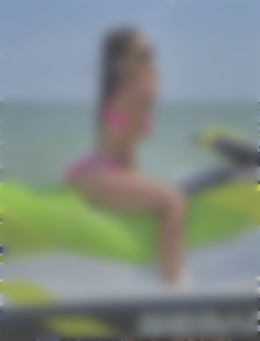 Yana Zaporizhia 35 y.o. - intelligent lady - small public photo.
