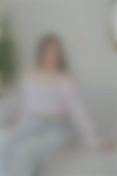 Yuliia Kharkiv 33 y.o. - intelligent lady - small public photo.